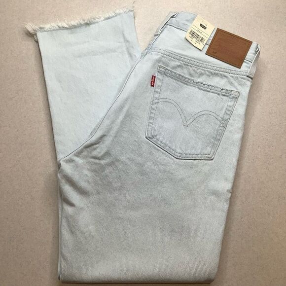 Levi’s Premium 501 Cropped 29 Right Turn Light Wash - Picture 2 of 9